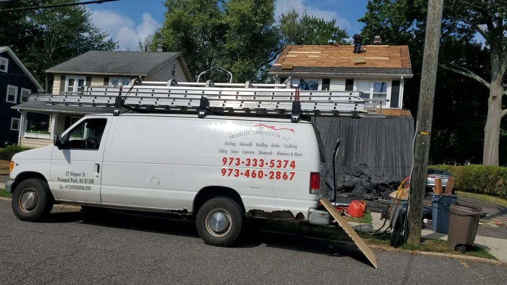 Slide of Progresso Construction