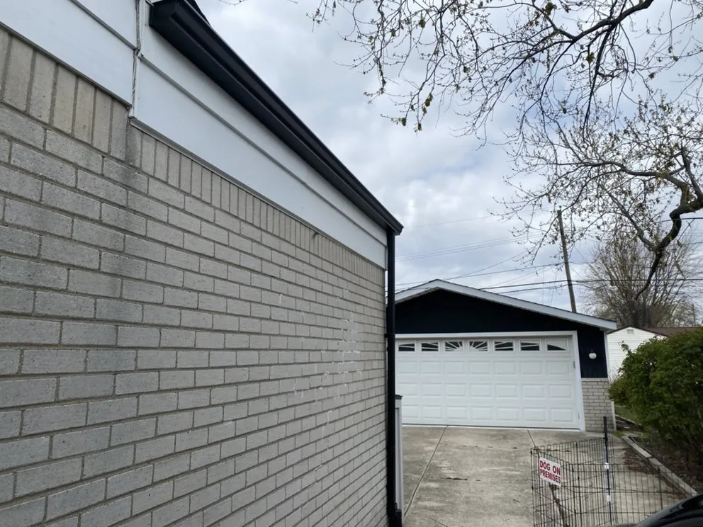 Slide of Proline Gutters