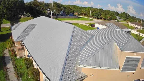 Proline Roofing Logo