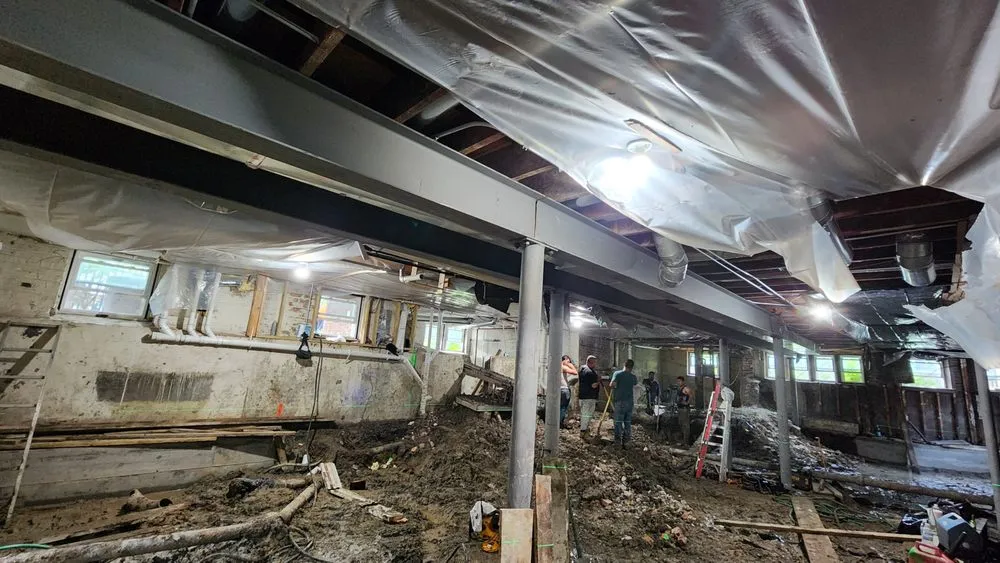 Slide of ProvenCrown Builders