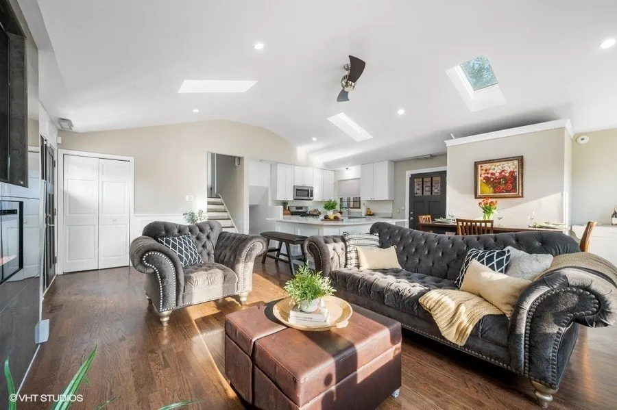 Slide of ProvenCrown Builders