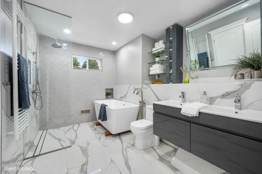 Slide of ProvenCrown Builders