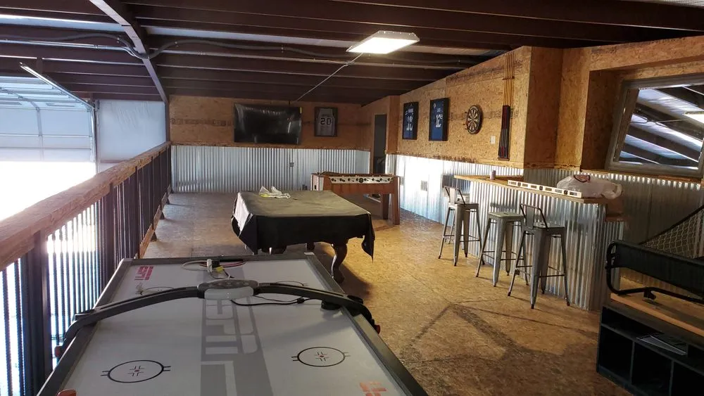 Slide of Puentes Roofing and Construction