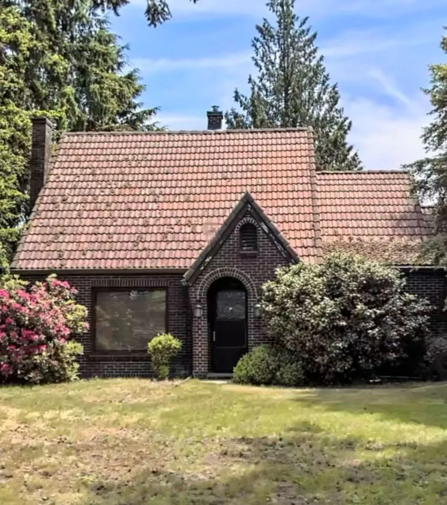 Slide of Puzzle Roofing