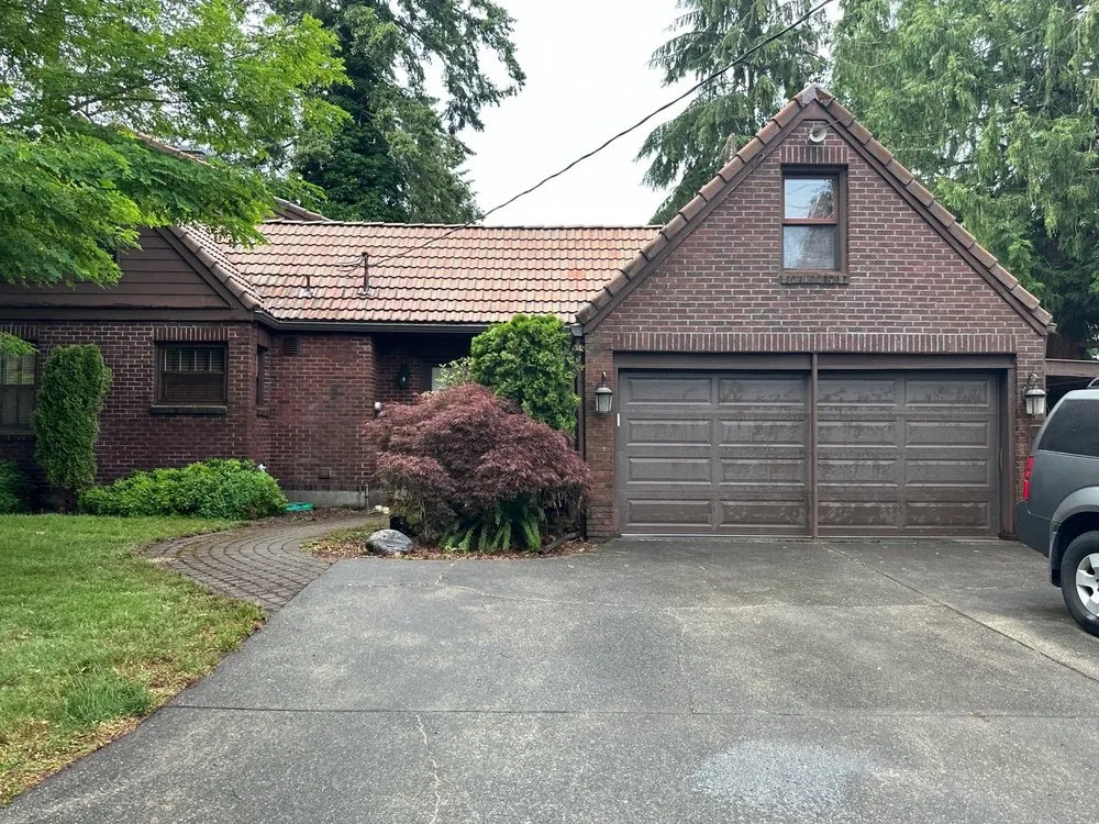 Slide of Puzzle Roofing