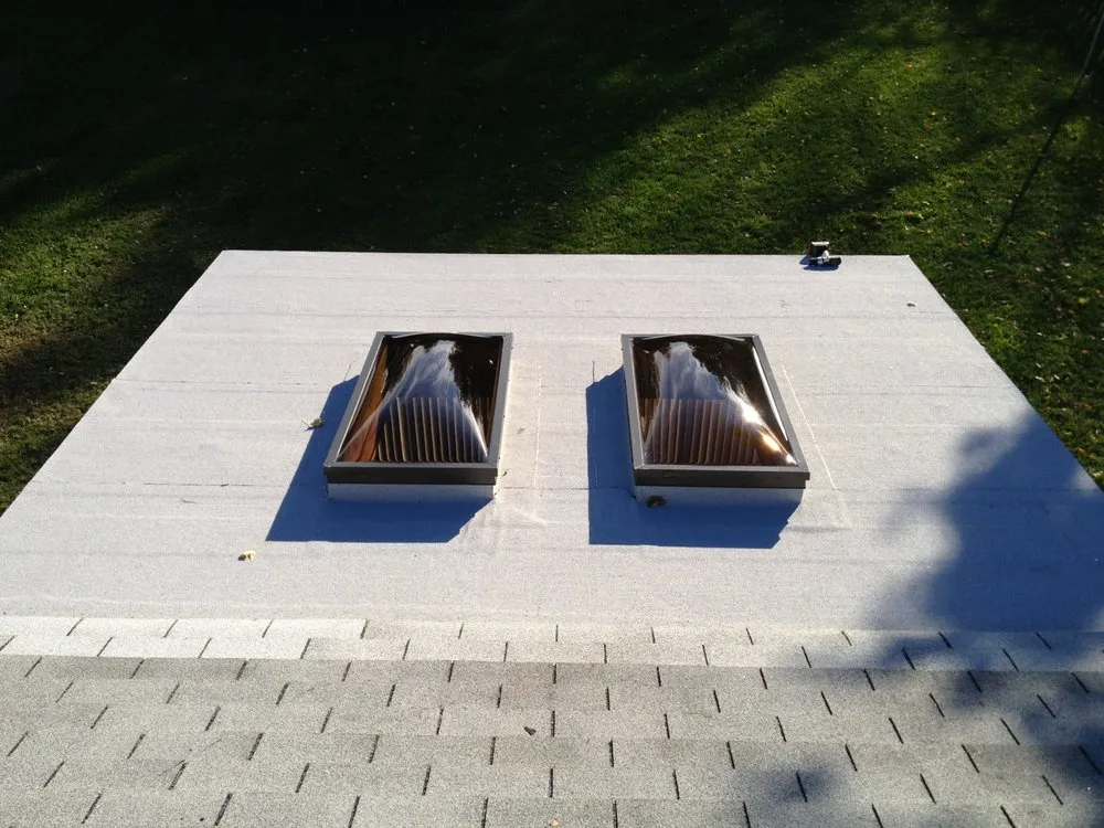 Slide of Pyramid Roofing FLA