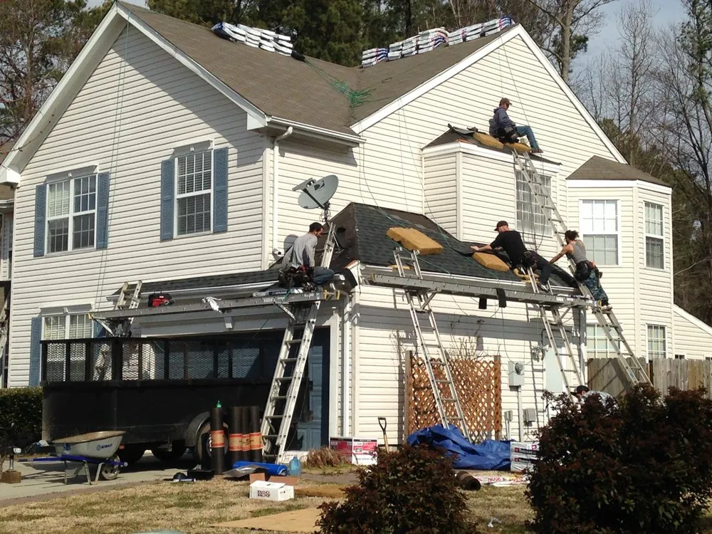 Slide of Pyramid Roofing FLA