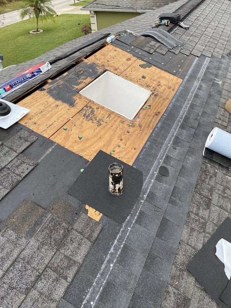 Slide of Pyramid Roofing FLA