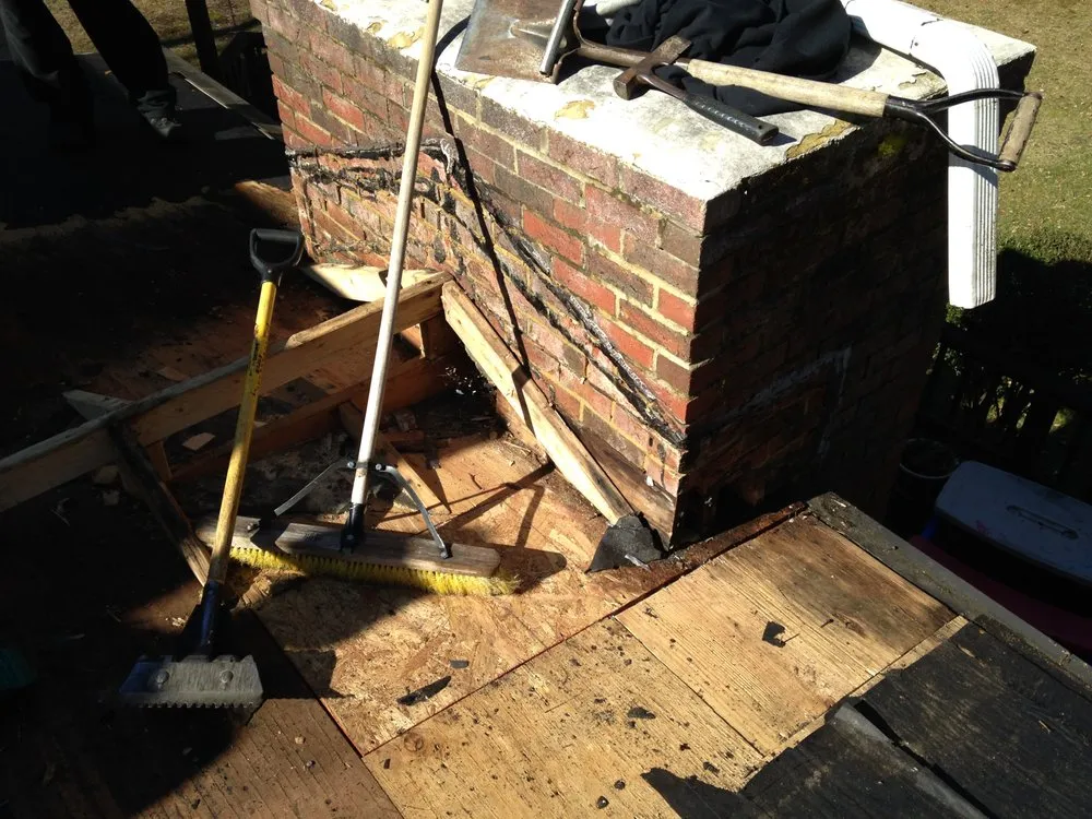 Slide of Pyramid Roofing FLA