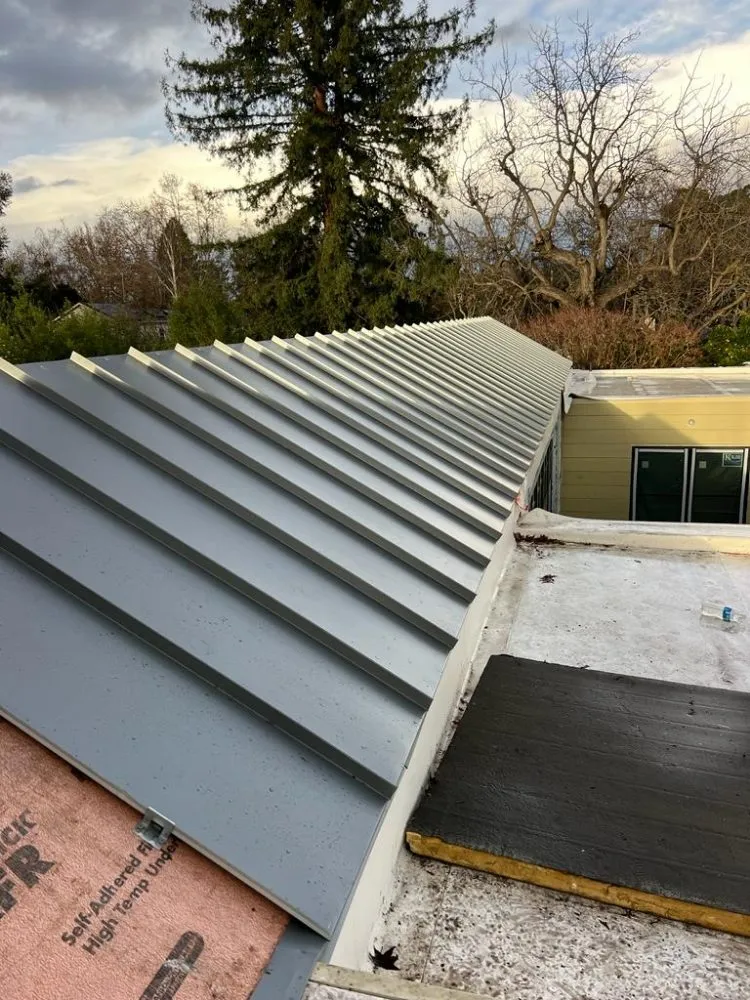 Slide of Q7 Roofing & Waterproofing