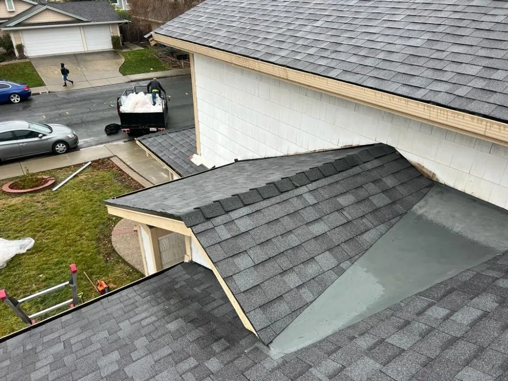 Slide of Q7 Roofing & Waterproofing