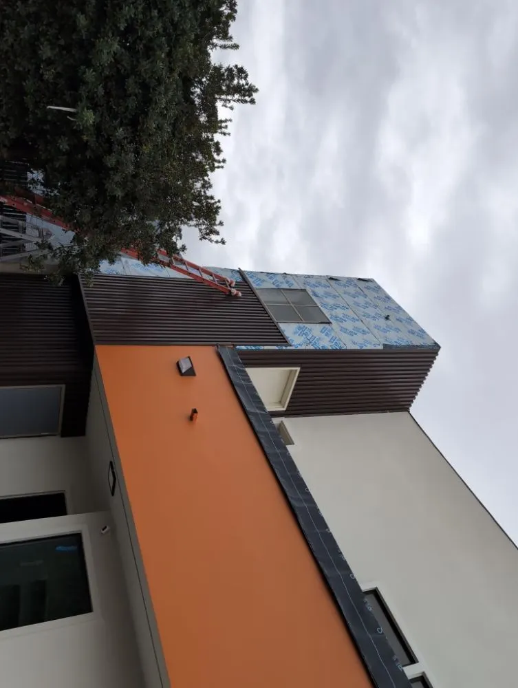 Slide of Q7 Roofing & Waterproofing