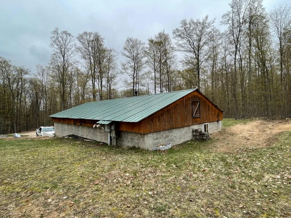 Professional residential roofing service experts serving Lake Leelanau, MI - Qualified Roofing