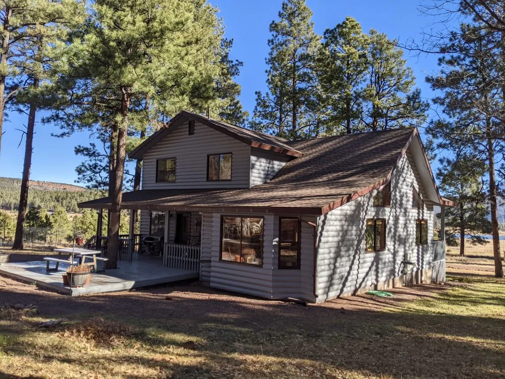 Emergency metal roofing installation experts serving Pinetop, AZ - Quality 1st Custom Builders