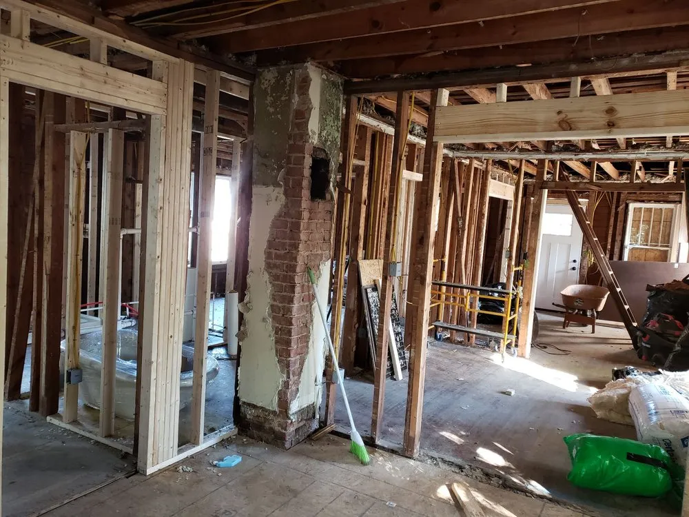 Slide of Quality Construction & Restoration