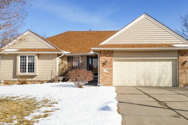 Quality Home Exteriors Logo