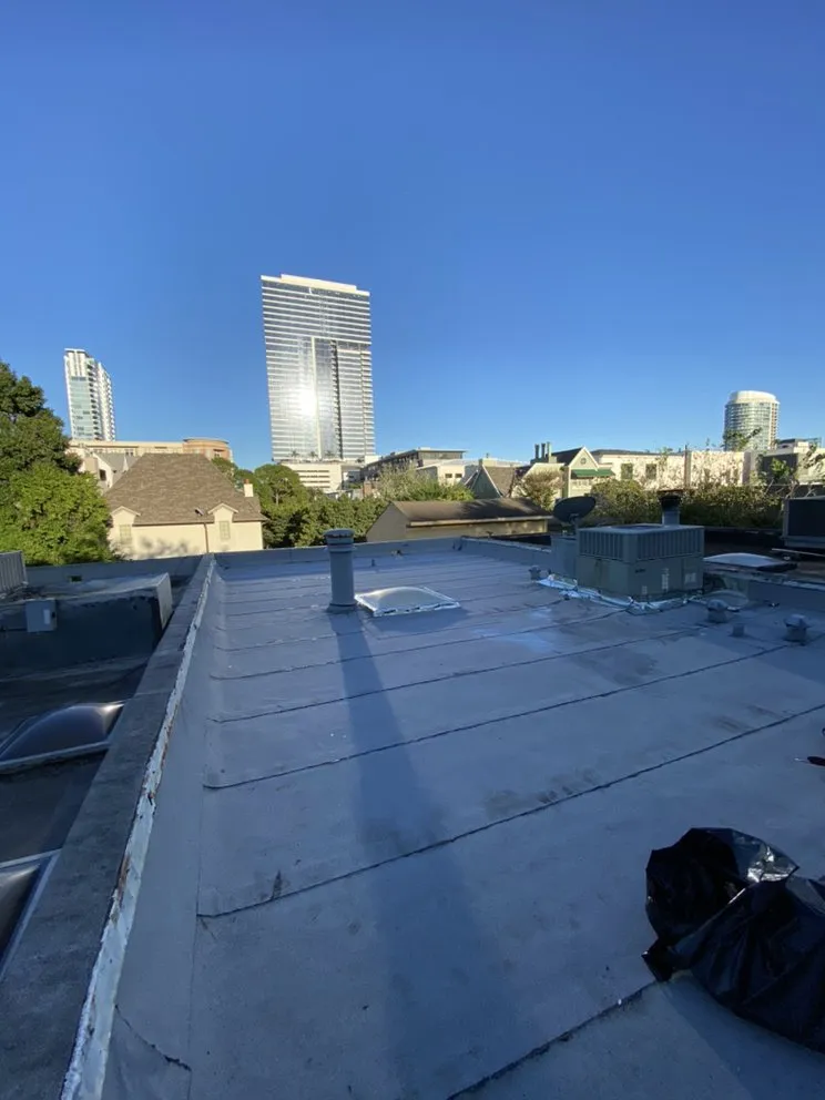 Slide of Quality King Roofing