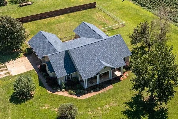 Slide of Quality Roofing