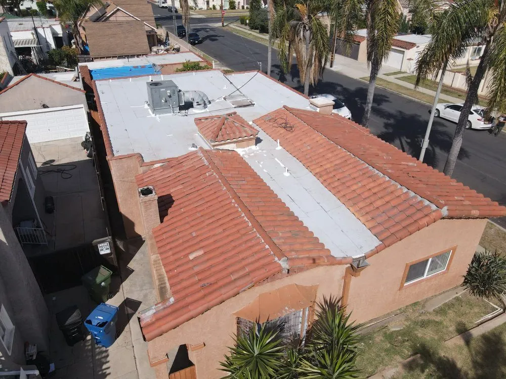 Slide of Quality Roofing Specialist