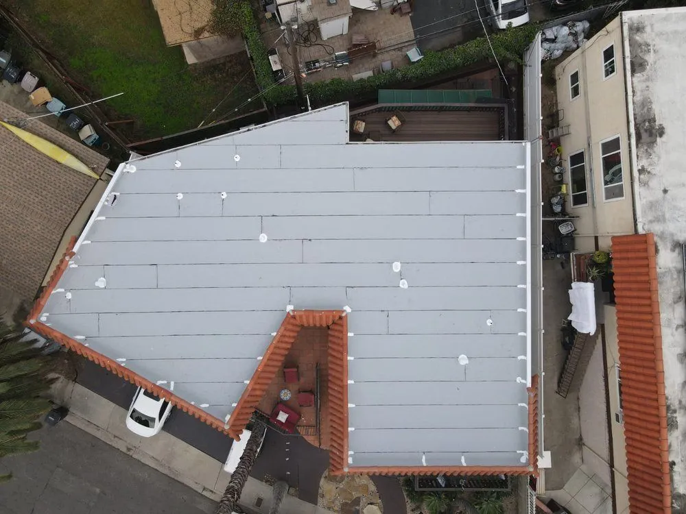 Slide of Quality Roofing Specialist