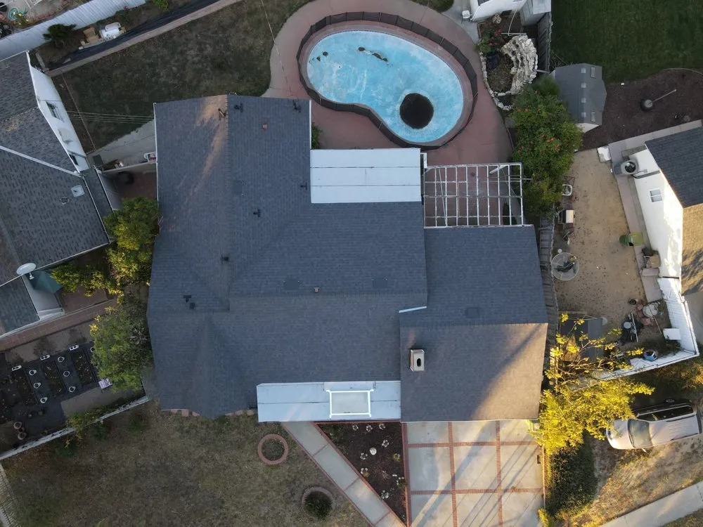 Slide of Quality Roofing Specialist