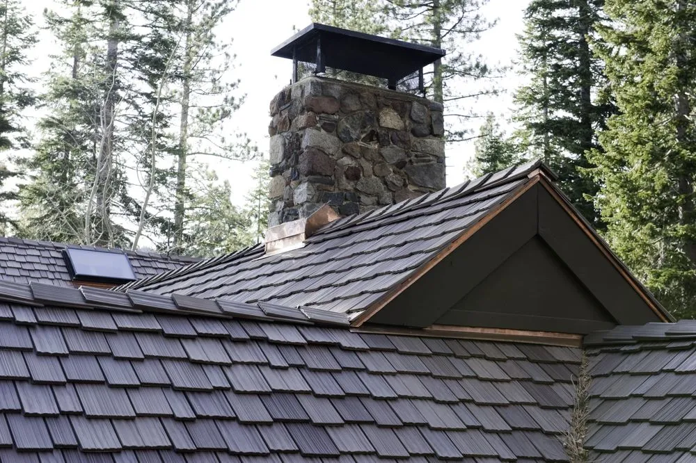 Emergency shingle roofing service experts serving Tahoe City, CA - Quality Roofing
