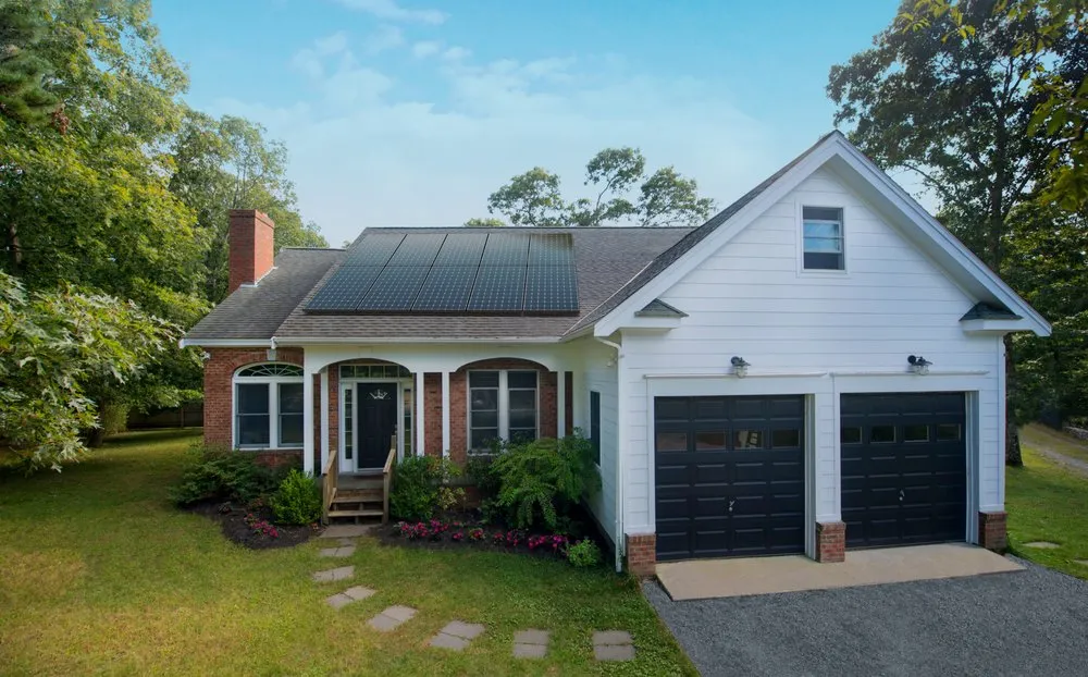 Slide of Quality Solar Power