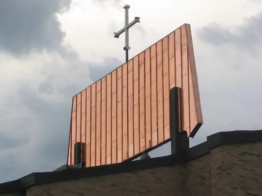 Quality Trusted Commercial Construction & Roofing Logo