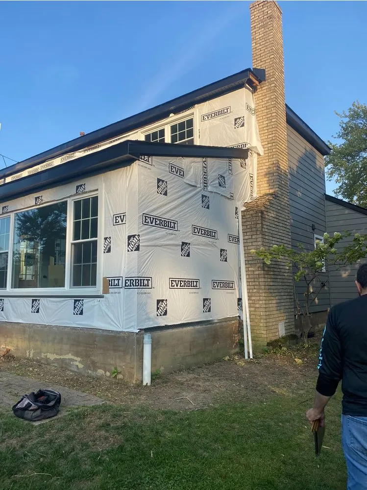 Slide of Quality United Exterior Service Technicians