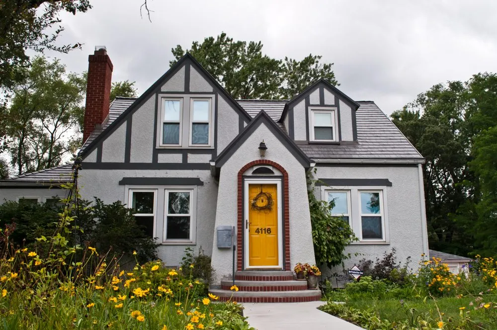 Slide of Quarve Contracting