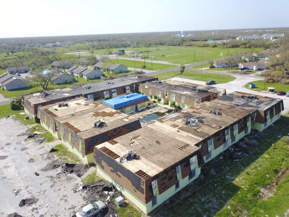 Slide of Quick Roofing Houston