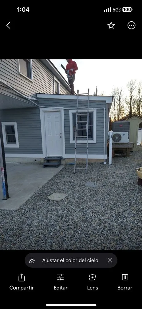 Slide of Quinde Construction