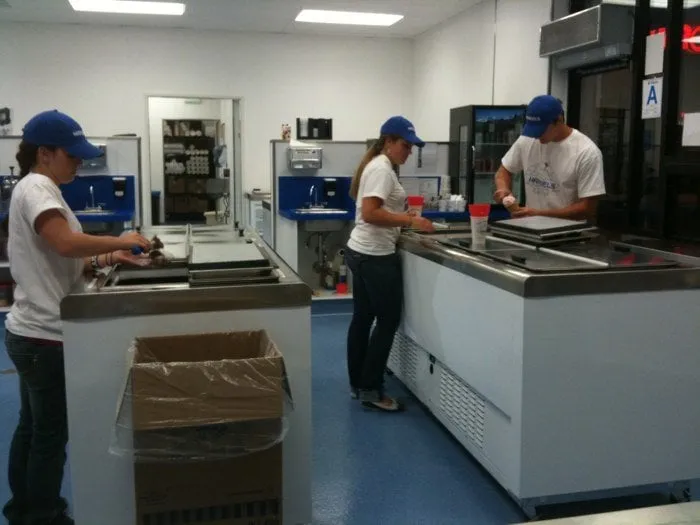 Slide of Quinde Construction