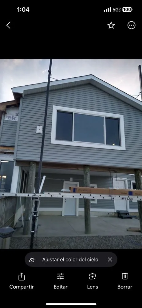 Slide of Quinde Construction