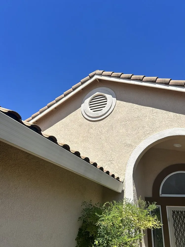 Slide of Quinn Bro's Roofing