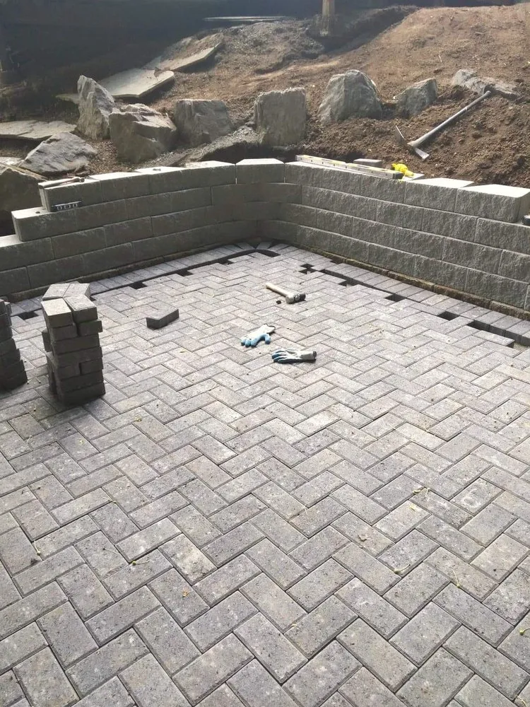 Slide of Quintor General Contractors