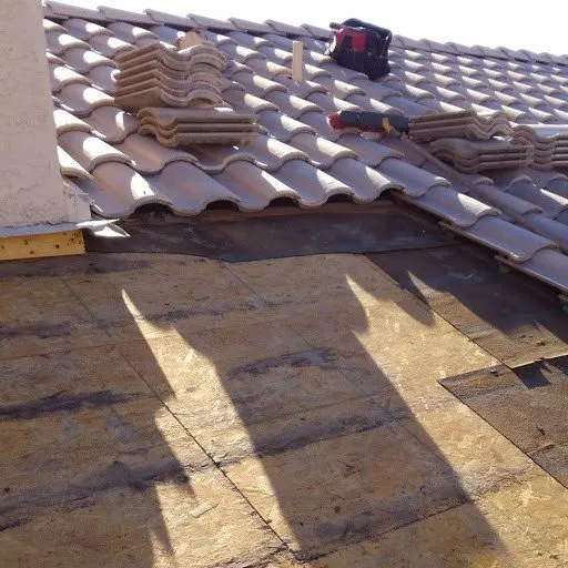 Slide of R & H Roofing