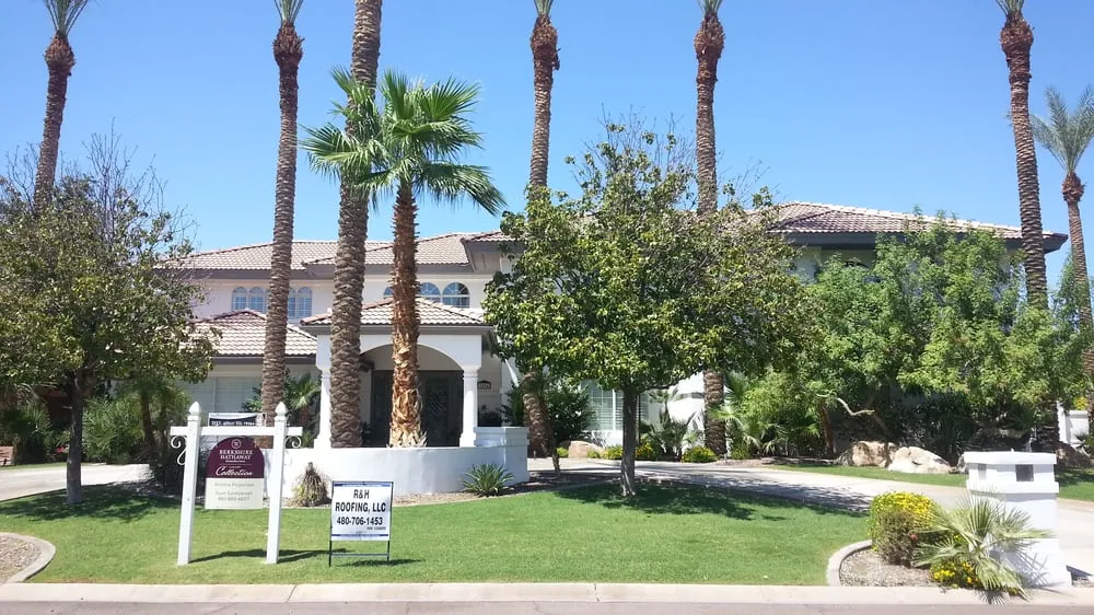 Slide of R & H Roofing