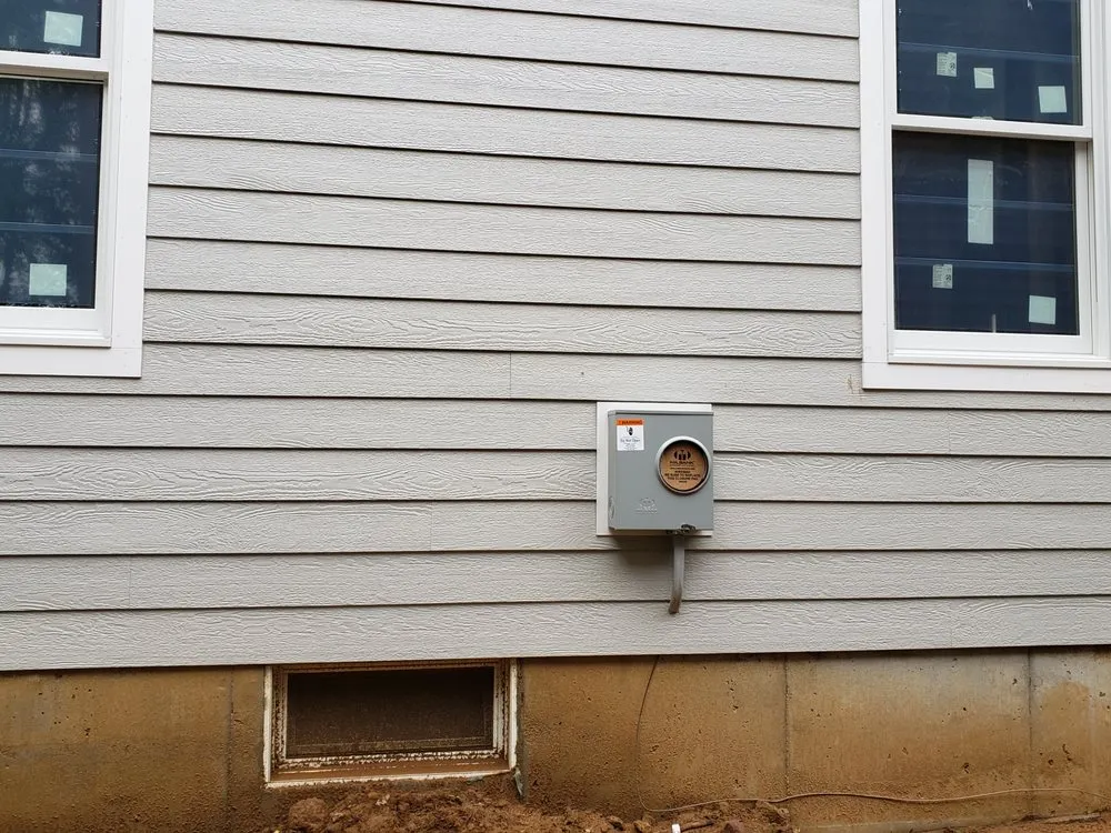 Slide of R & J Construction