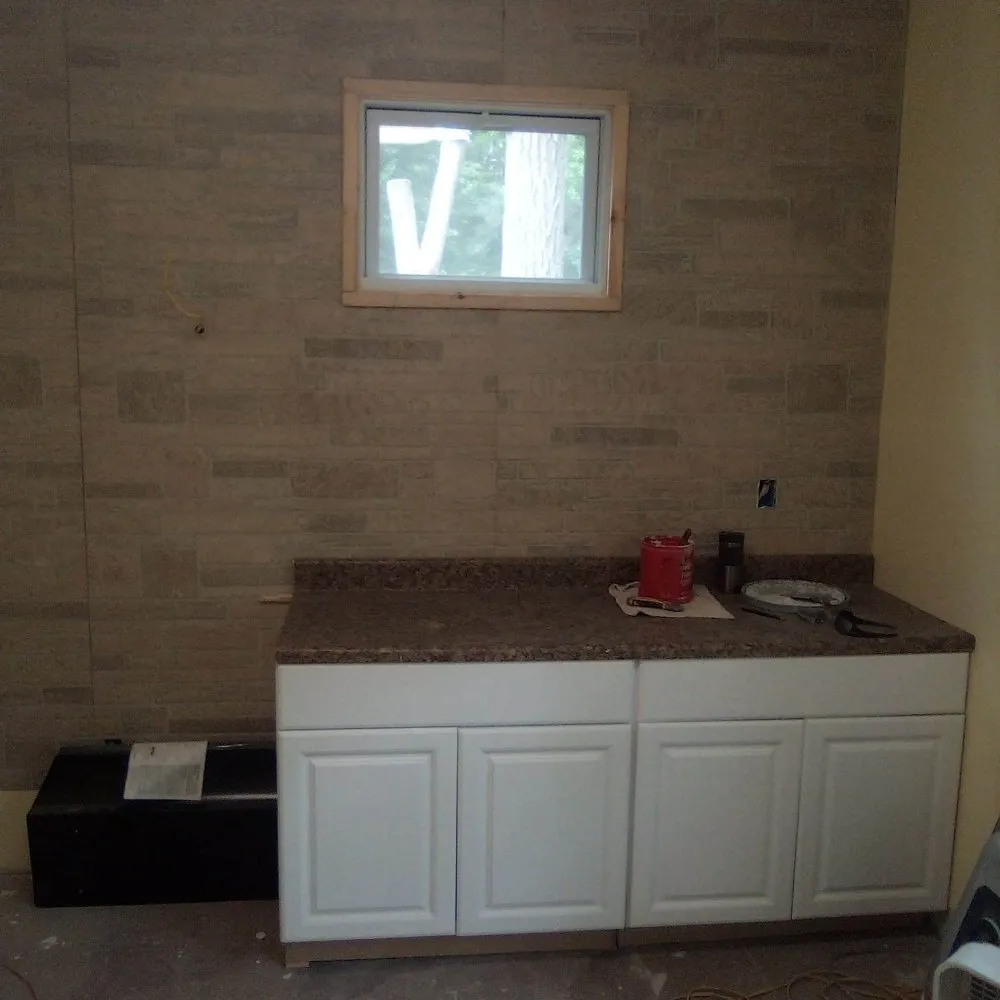 Licensed shingle roofing service in Acra, NY - R & J Remodeling Services