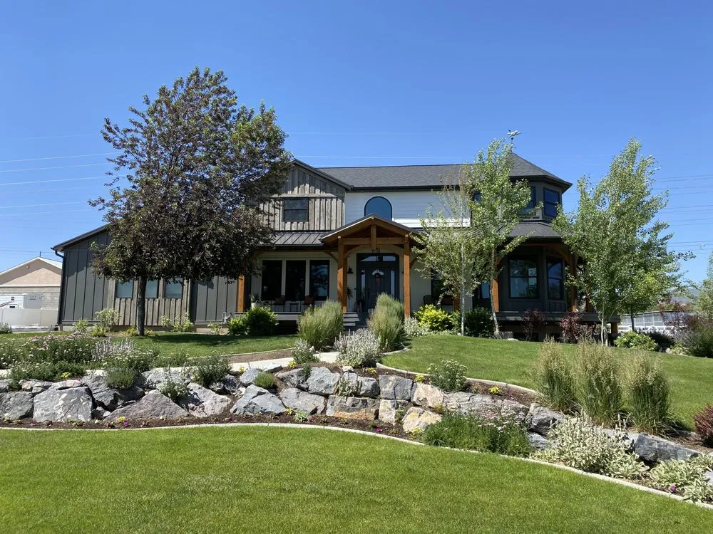 Slide of R & JL Exteriors