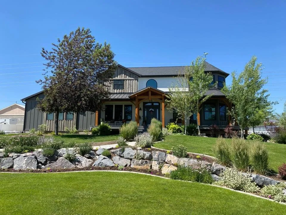 Slide of R & JL Exteriors