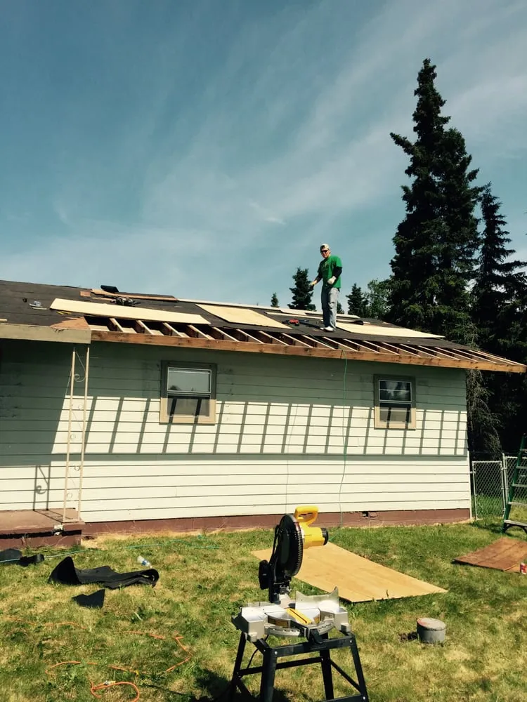 Slide of R & M Roofing