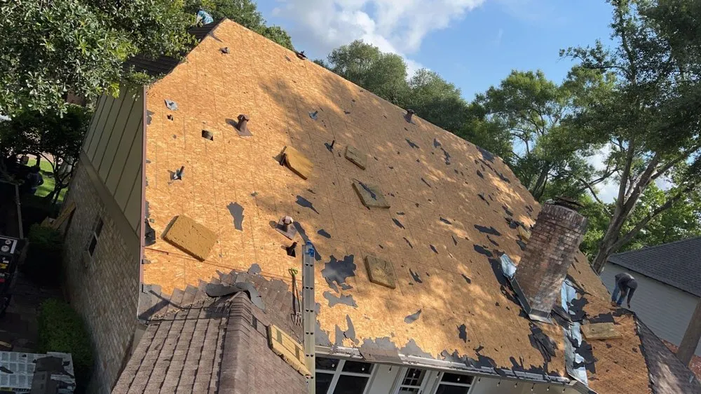 Slide of R & M Roofing