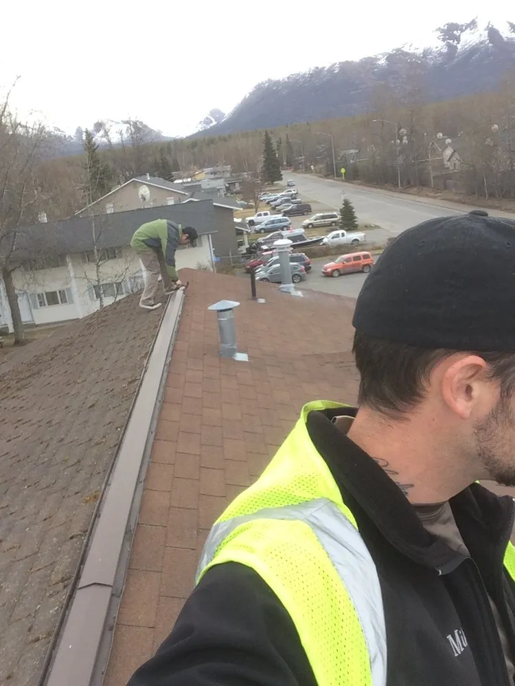 Slide of R & M Roofing