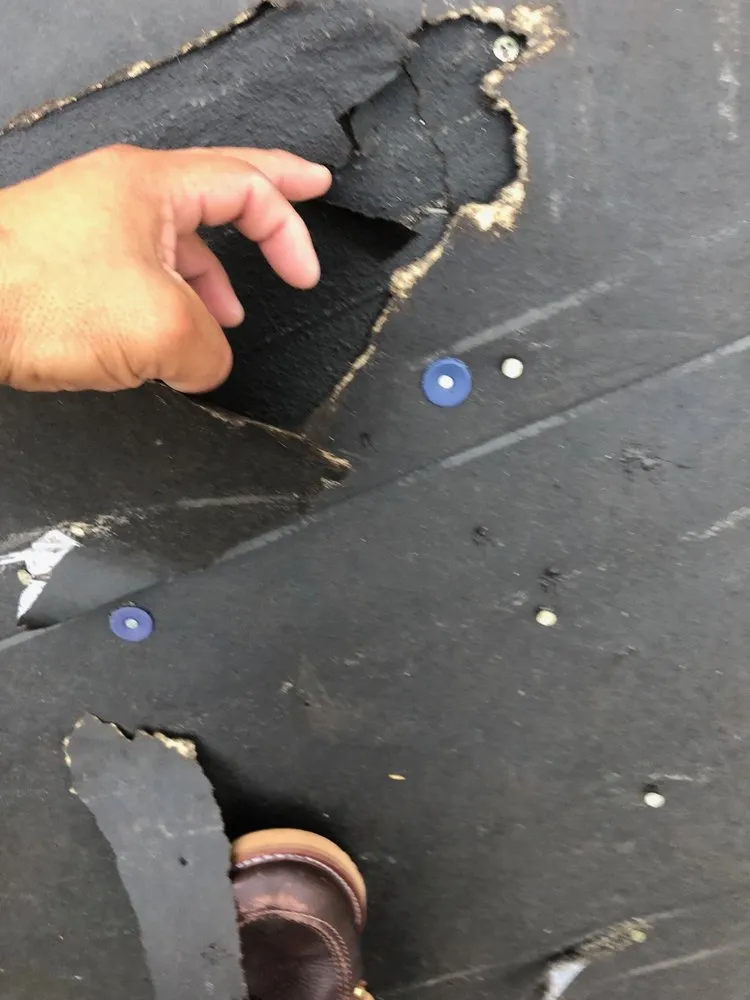 Slide of R & R Exteriors