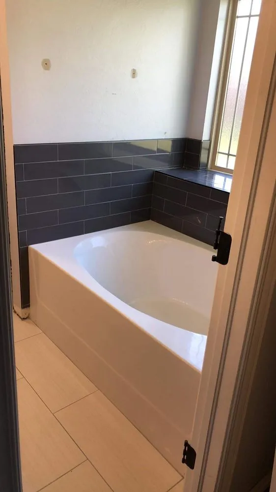 Slide of R & R Roofing and Remodeling