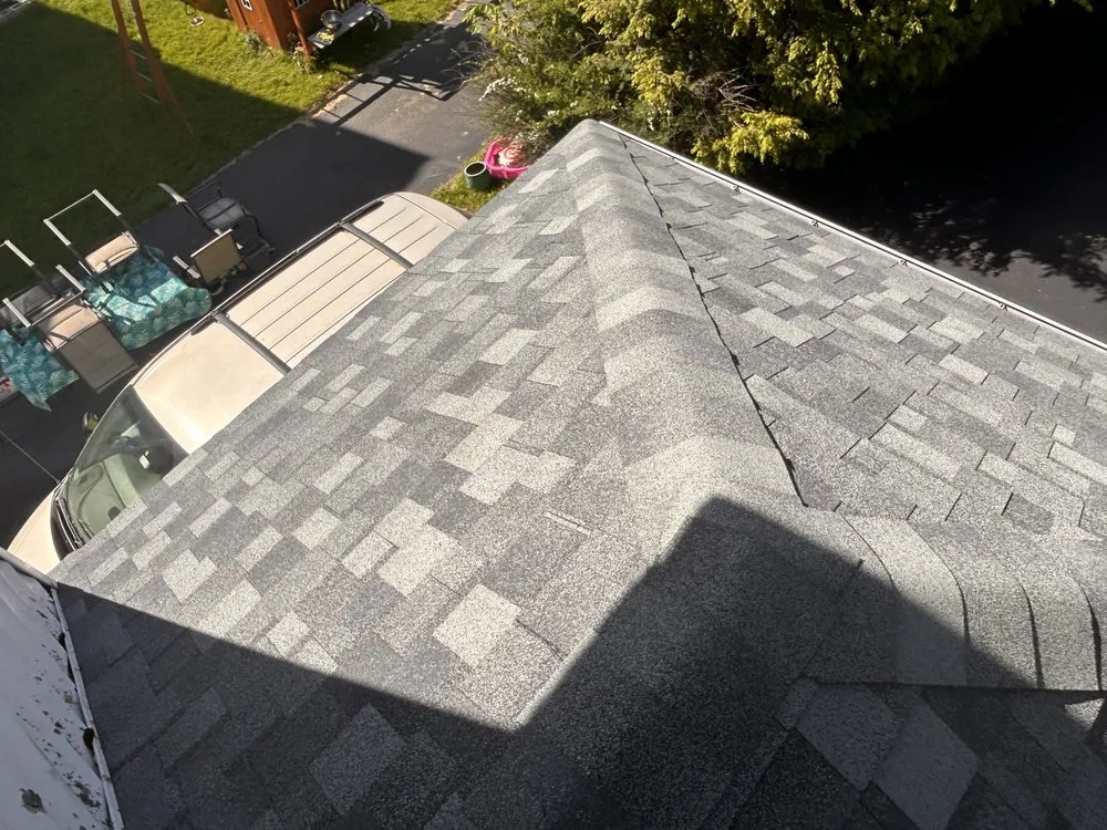 Slide of R & T Roofing and Remodeling