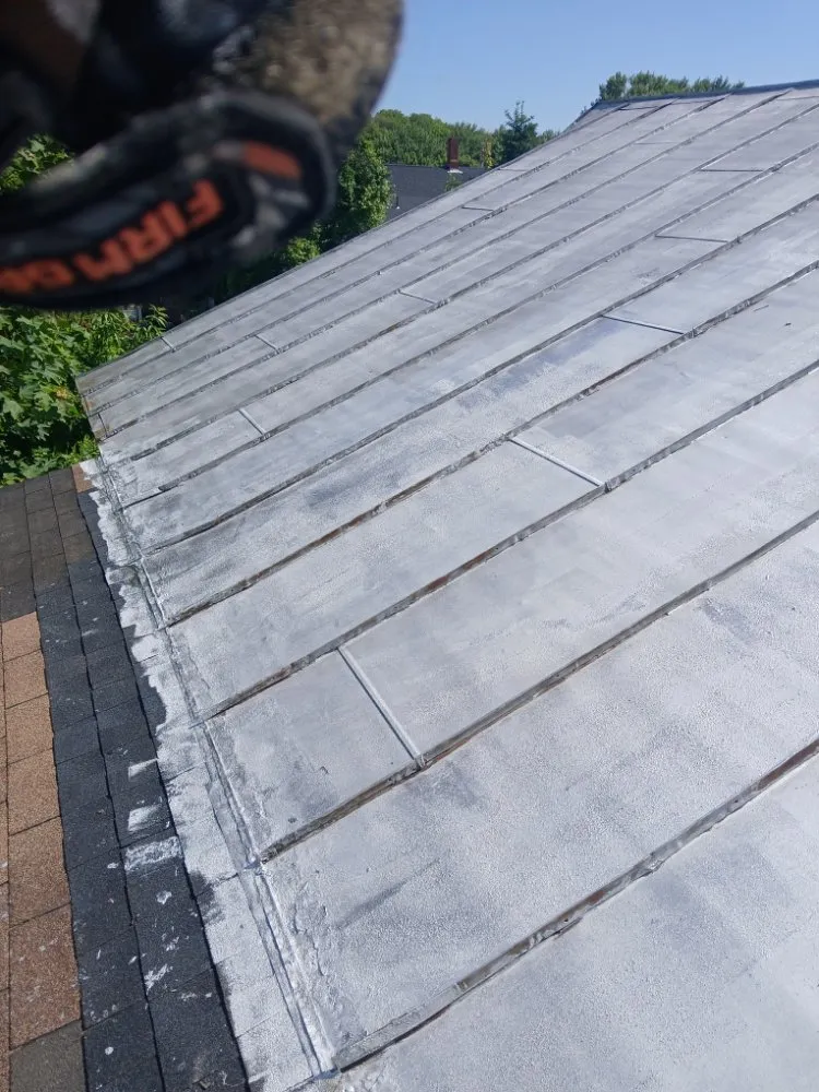 Slide of R And B Handy Service