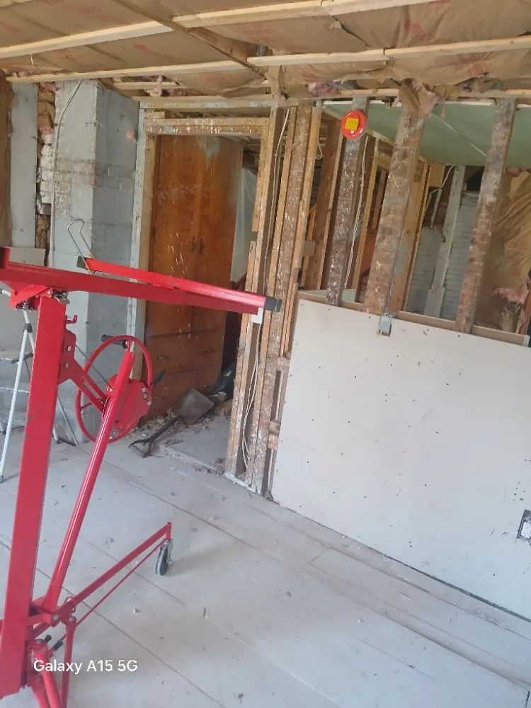 Slide of R And B Handy Service